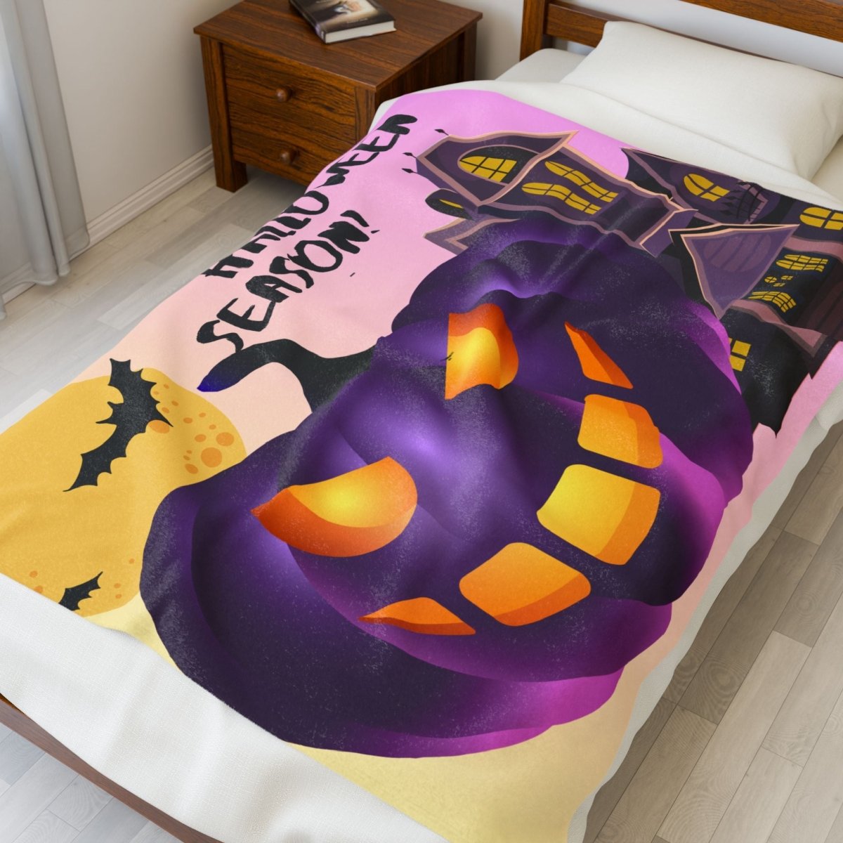 Halloween Plush Blanket – Cozy Throw for Fall Nights, Spooky Movie Marathons & Seasonal Décor - Lazy Rockin H Ecom